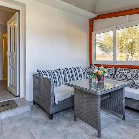Luxurious In Ferienhaus Pomer